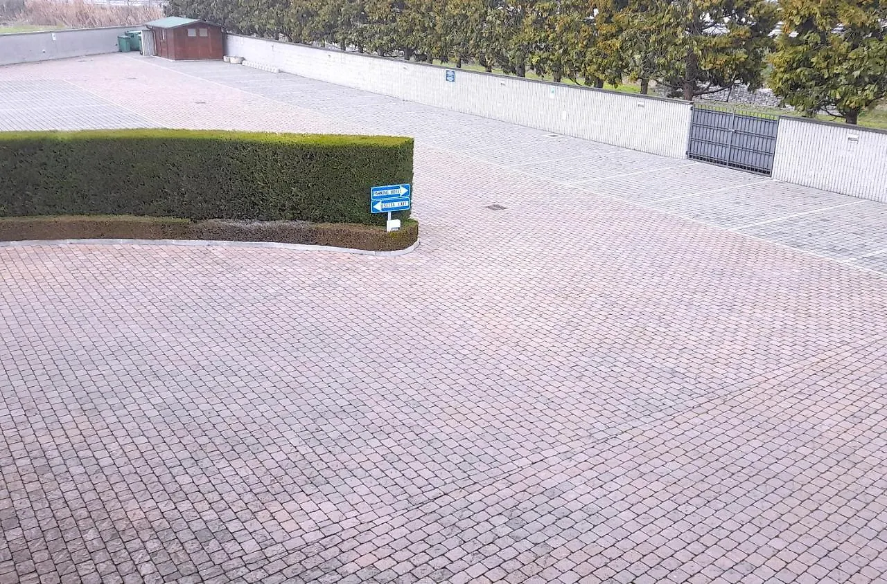 Hotel Nord グアルダミーリオ