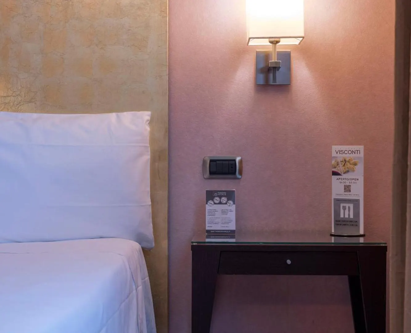 Hotel Nord グアルダミーリオ